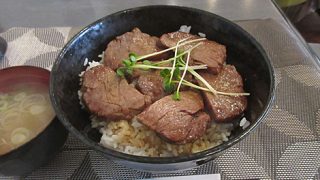 網走市　フロンティア　ステーキ丼