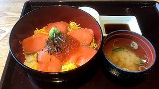 網走市　道の駅　キネマ館　鮭といくらの親子丼