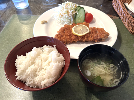 軽食＆喫茶　停車場（網走市北浜駅）カツランチ　コーヒー付き