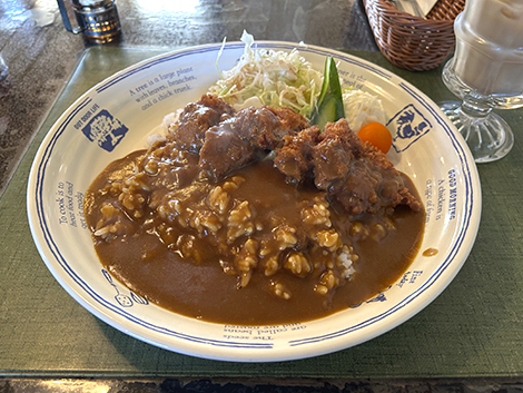 軽食＆喫茶　停車場（網走市北浜駅）ヒレカツカレー