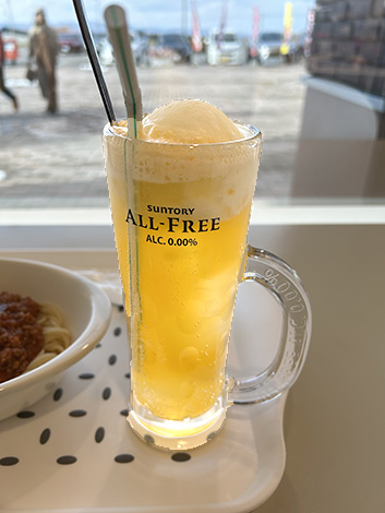 食事とコーヒーの店　午後（大空町女満別道の駅）　オレンジフロート