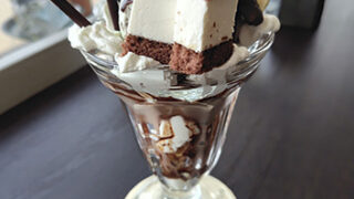 High Bridge Cafe（網走市）チョコミントパフェ
