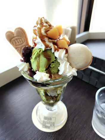 High Bridge Cafe(網走市)抹茶の和風パフェ
