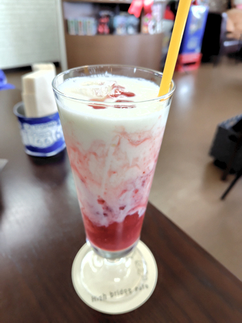 High Bridge Cafe（網走市）ラッシーストロベリー