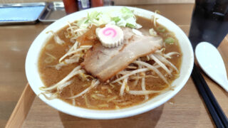 らー麺「こーるまん」（網走市）味噌ラーメン大盛り