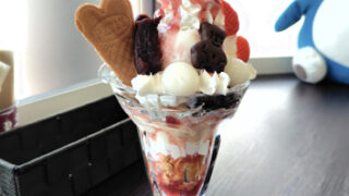 High Bridge Cafe（網走市）いちご大福パフェ
