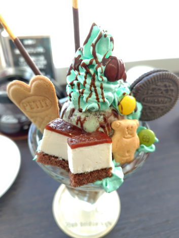 High Bridge Cafe(網走市)チョコミントパフェ